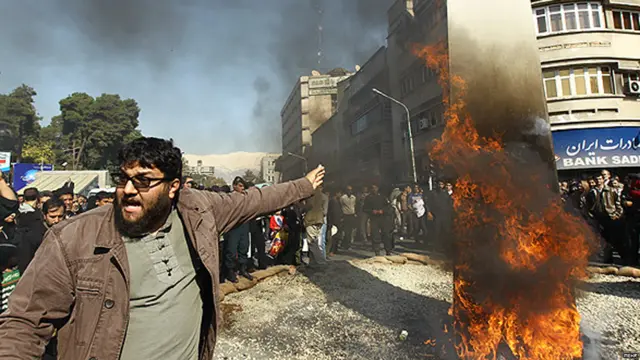 پر یوه انټرنېټي وېبپاڼه له ځینو وکیلانو سره د روحاني هغه خبرې خپرې شوې، چې وايي د اتومي پروګرام خبرو په اړه "خوشبین نه دی"، خو دغه معلومات له وېبپاڼې ډېر ژر لیرې کړای شول. 