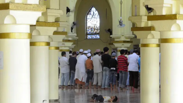 Masjid Emas di Manila 