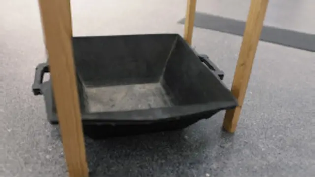 'Wenn's anfaengt durch die Decke zu tropfen' (Tavan Akmaya Başlayınca)