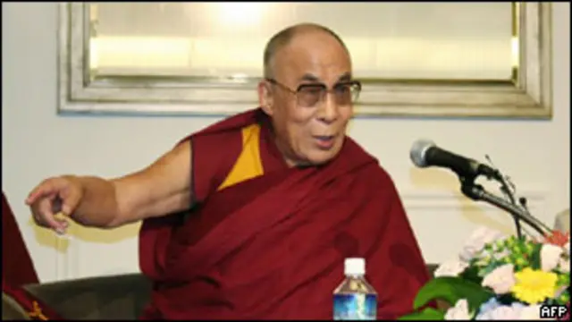 中国外交部说，英媒报道的达赖喇嘛的有关指称不值一驳