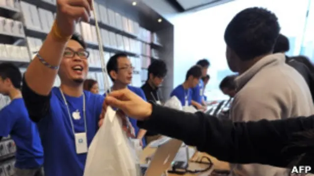 peluncuran iphone 4s