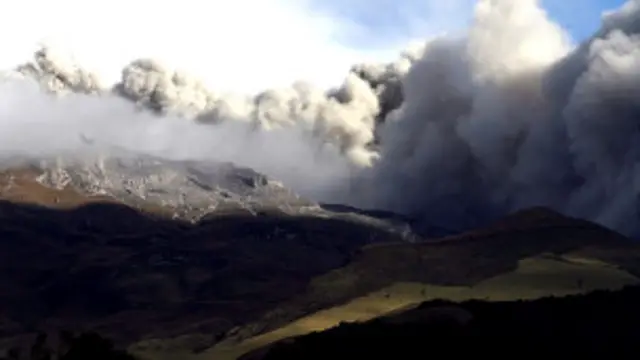 कोलंबिया ज्वालामुखी (फ़ाइल)