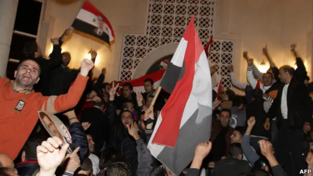 Pengunjuk rasa pendukung pemerintah Suriah