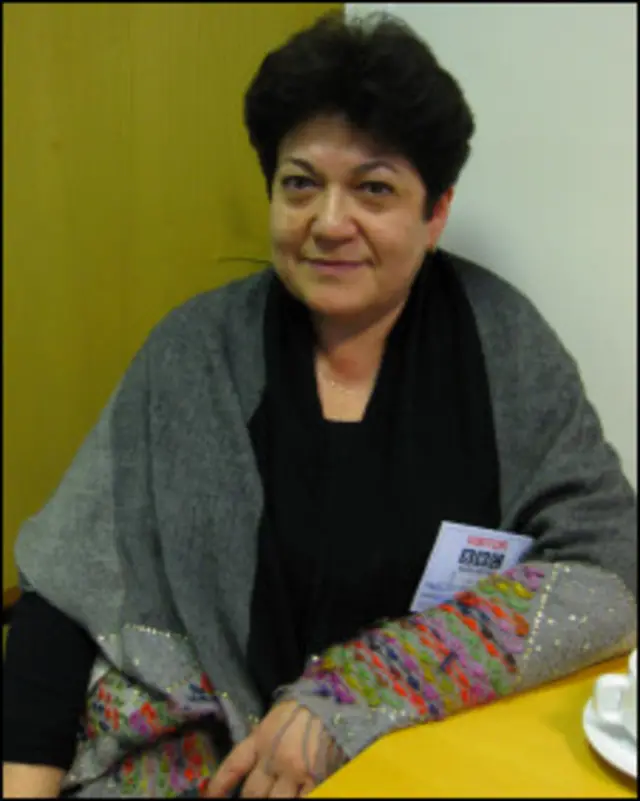 Савицкийга содиқлиги туфайли Бабаназарова хоним асарларнинг Нукусдан ўзга музейга олиб кетилишига йўл қўймай келади