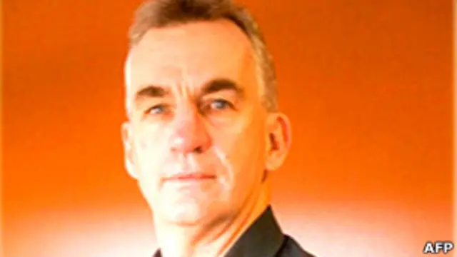 रोबक क्रिकेट के बेहतरीन लेखकों में गिने जाते हैं