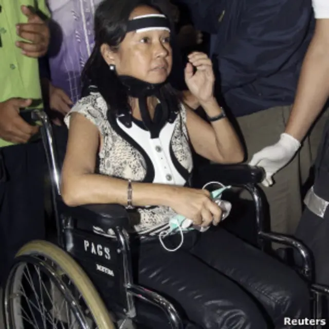 Bà Gloria Arroyo ở ngoài sân bay
