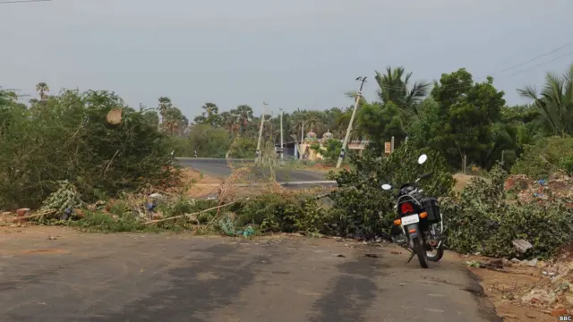 कुडनकुलम के पास एक सड़क