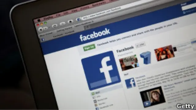 Một số người sử dụng Facebook tại VN nói phải đổi DNS mới có thể truy cập được trang này.