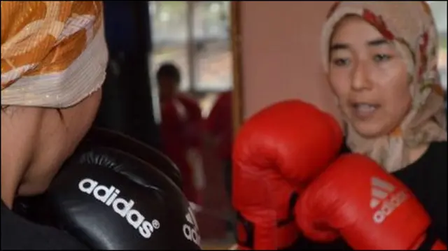 Афғон аёлларининг улар учун ноанъанавий кўрилган спорт тури билан шуғулланиш деярли мисли кўрилмаган ҳолат.