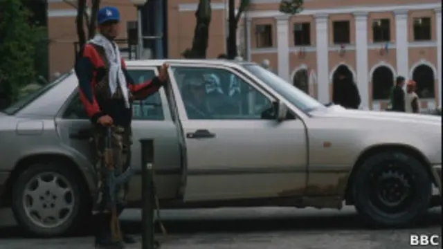 Вооруженные таджики