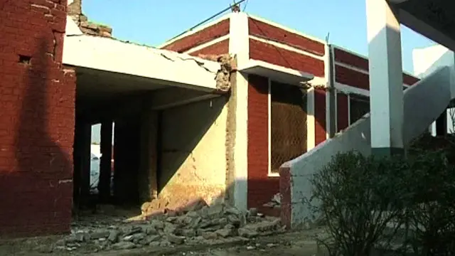 پاکستان کے صوبہ خیبر پختونخوا اور قبائلی علاقوں میں کئی سالوں سے سرکاری اور نجی سکولوں کو نشانہ بنایا جا رہا ہے