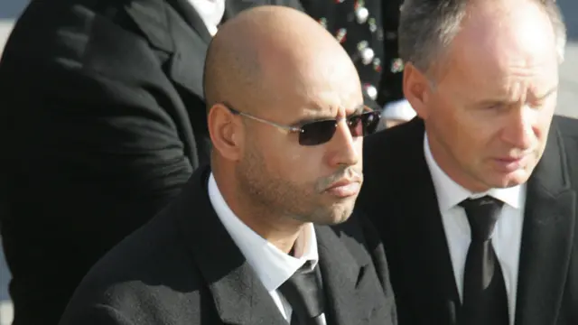 د نمسا د ښي اړخي ولسمشر یورج هایدر د جنازې پرمهال/ ۲۰۰۸ اکتوبر. 