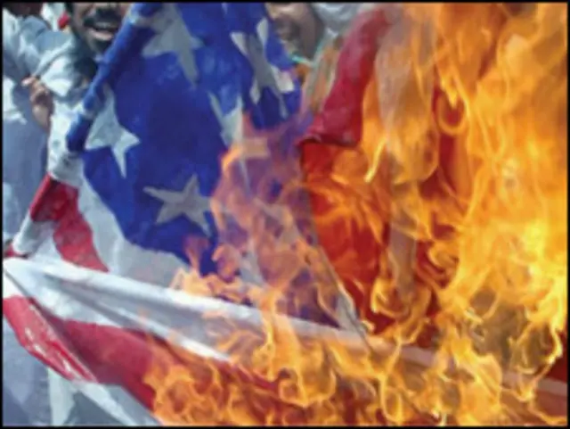 د امریکا ضد د یوه مخکني لاریون عکس ګورﺉ