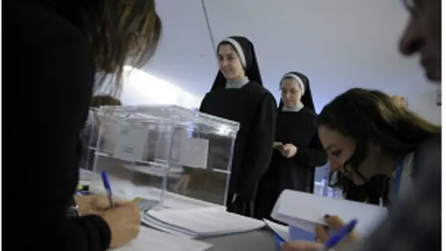 معالجة الفاتيكان لقضية ترسيم الراهبات أثارت جدلا واسعا حول العالم