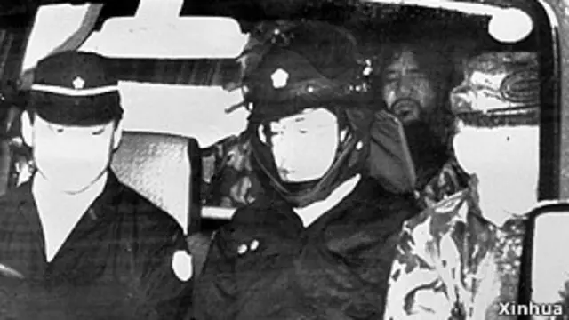 奥姆真理教教主麻原彰晃被捕