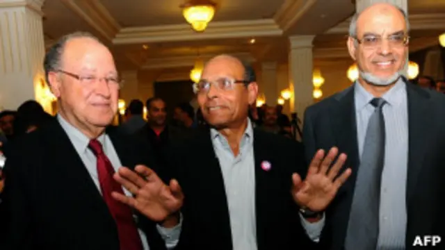 الجبالي (يمين) والمرزوقي (وسط) وبن جعفر (يسار)