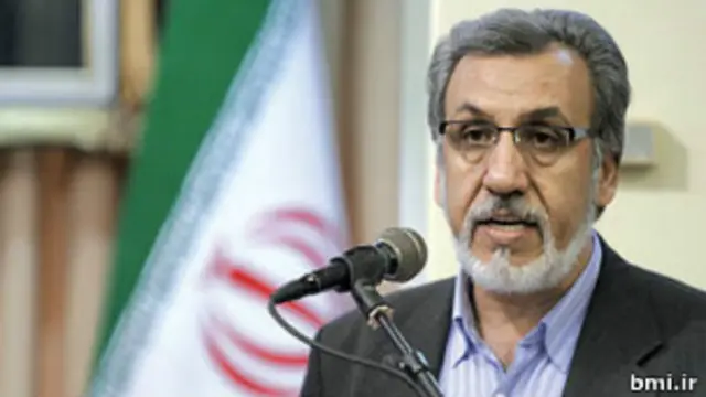 آقای خاوری مدیر عامل سابق بانک ملی بعد از انتشار خبر اختلاس سه هزار میلیارد تومانی از ایران خارج شد و به کانادا رفت