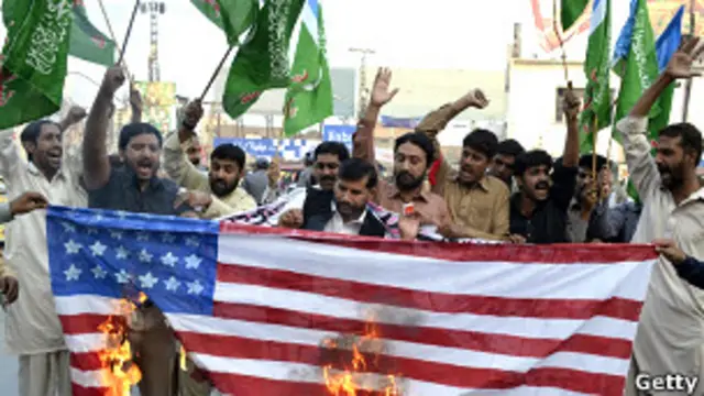 سلالہ چوکی پر حملے کے بعد پاکستان میں بھر میں امریکہ مخالف مظاہرے ہوئے