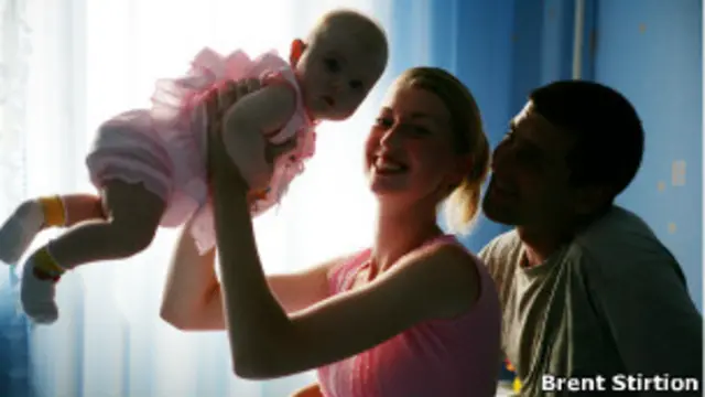 د امريکا د خوړو او درملو ادارې لا دمخه پر اېچ آى ويروس اخته وگړو ته د ټروواډا گوليو ورکړه تصويب کړې