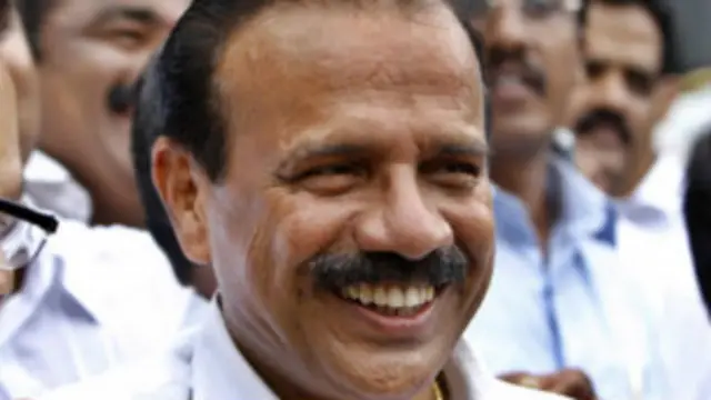 कर्नाटक के कुछ मंत्री मुख्यमंत्री सदानंद गौड़ा के इस्तीफे की मांग कर रहे हैं