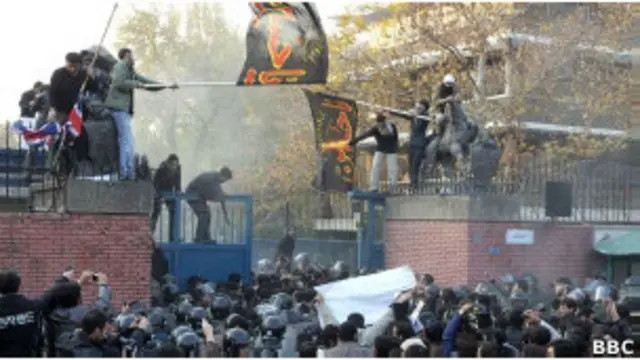 سفارت بریتانیا از اواخر پاییز سال ۱۳۹۰ تعطیل شده است