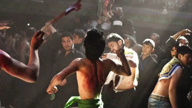 کابل میں زنجیر زنی کا ایک منظر