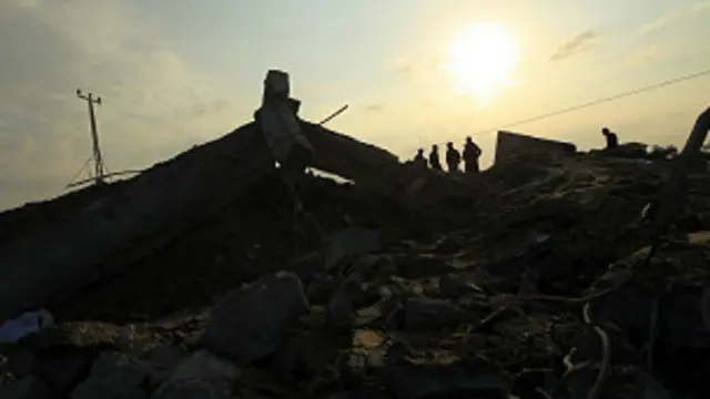 آثار الغارات الاسرائيلية على غزة