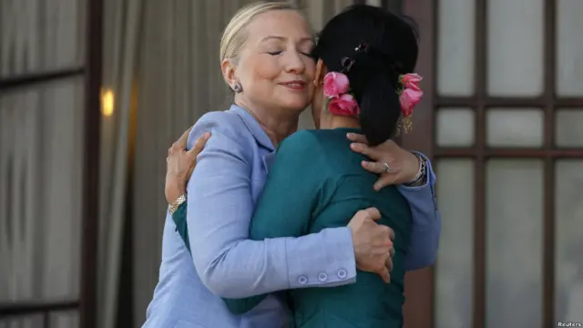 Hillary Clinton dan Aung San Suu Kyi