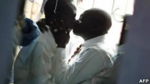 Чоловіки-геї