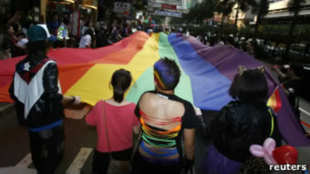 В Гонконге - парад, а в Киеве хотят правозащитной акции