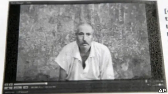 ایف بي ای د هغه د موندلو او یا یې په اړه د معلوماتو ورکولو پر سر یو میلیون ډالر انعام اعلان کړی دی.