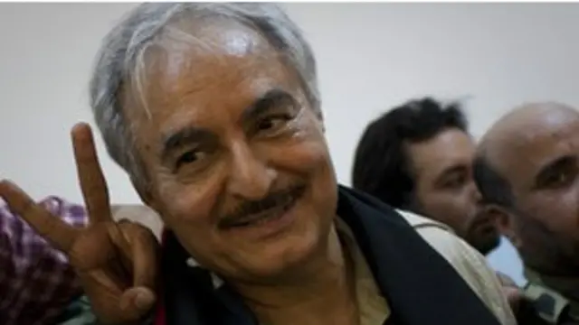 عاد حفتر مرة أخرى إلى ليبيا في ثورة عام 2011 ليعيَّن بعد الإطاحة بنظام القذافي قائدا للجيش الليبي