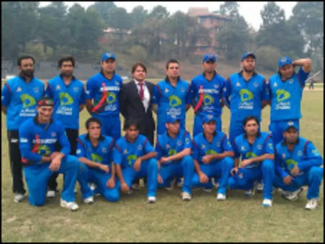 کریکټ لوبغاړي