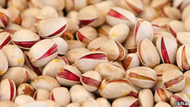 افغانستان پخوا د جلغوزيو او پستې ۴۵۰ زره هکتاره سمسور ځنګولونه لرل چې د جګړو د تېرو څه باندې درې لسيزو په ترڅ کې يې نژدې شپېته سلنه برخه له منځه تللې ده.