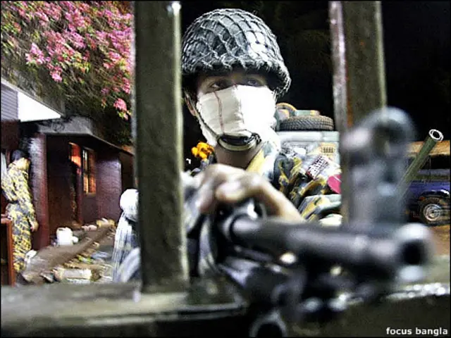 পিলখানায় বিদ্রোহী বিডিআর সেনা