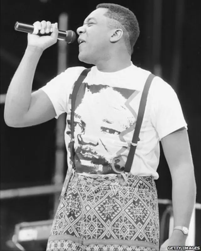 නෙල්සන් මැන්ඩෙලා, ලොව පුරා උද්ඝෝෂණ ව්‍යාපාරවල සංකේතය බවට පත් විය.