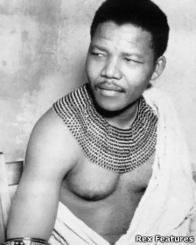 Sinh ra trong một gia đình dòng dõi ở vùng miền đông Eastern Cape, Nelson Mandela tới Johannesburg, nơi ông trở thành luật sư và tham gia hoạt động chống chủ nghĩa apartheid