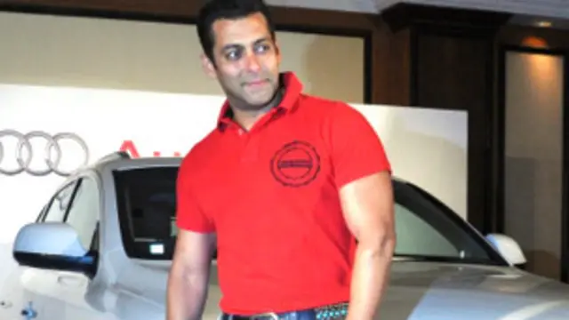 Alevtina Munkonova ishtirokidagi porno video Katta yalangoch ayollar kokraklari