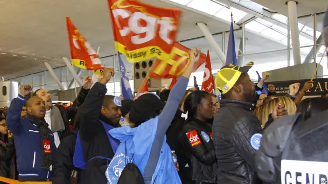 Unjuk rasa di bandara Paris