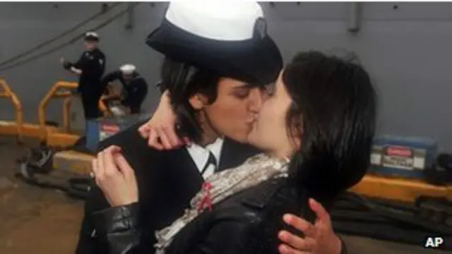 Ayollar mushuklarining fotosuratlari Mast lezbiyenlarning fotosuratlari