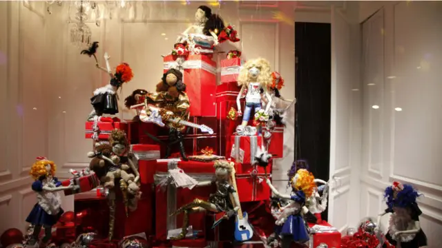 Muñecas almacenes paris outlet