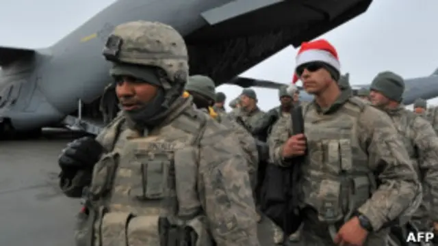 Американские военнослужащие на базе "Манас" в Киргизии
