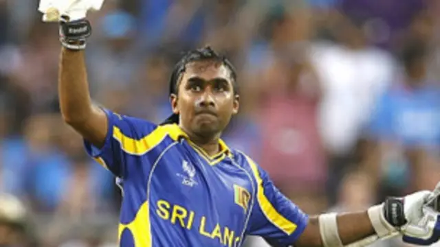 جے وردھنے 51 گیندوں پر 89 رن کی جارحانہ اننگز کھیل کر کیچ آؤٹ ہوئے