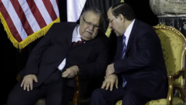 معارضو رئيس الوزراء العراقي يفشلون في تجميع توقيعات بسحب الثقة منه