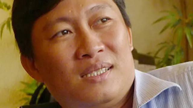 Nhà báo Hoàng Khương