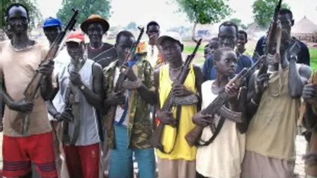 مسلحون قبليون في جنوب السودان