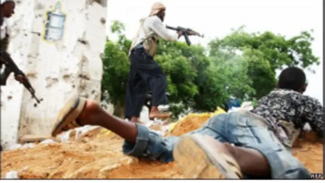 Al Shabaab wakifanya mashambulizi mjini Mogadishu