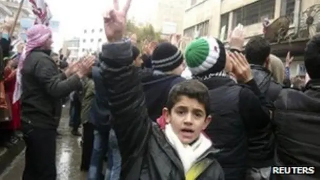 بشار اسد، رئیس جمهوری سوریه، برای سرکوب تظاهرات از نیروهای نظامی و تانک استفاده کرد