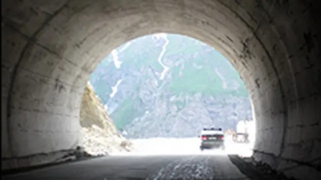 تونل "استقلال"