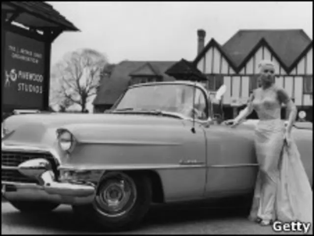 1950年代的松林制片厂大门